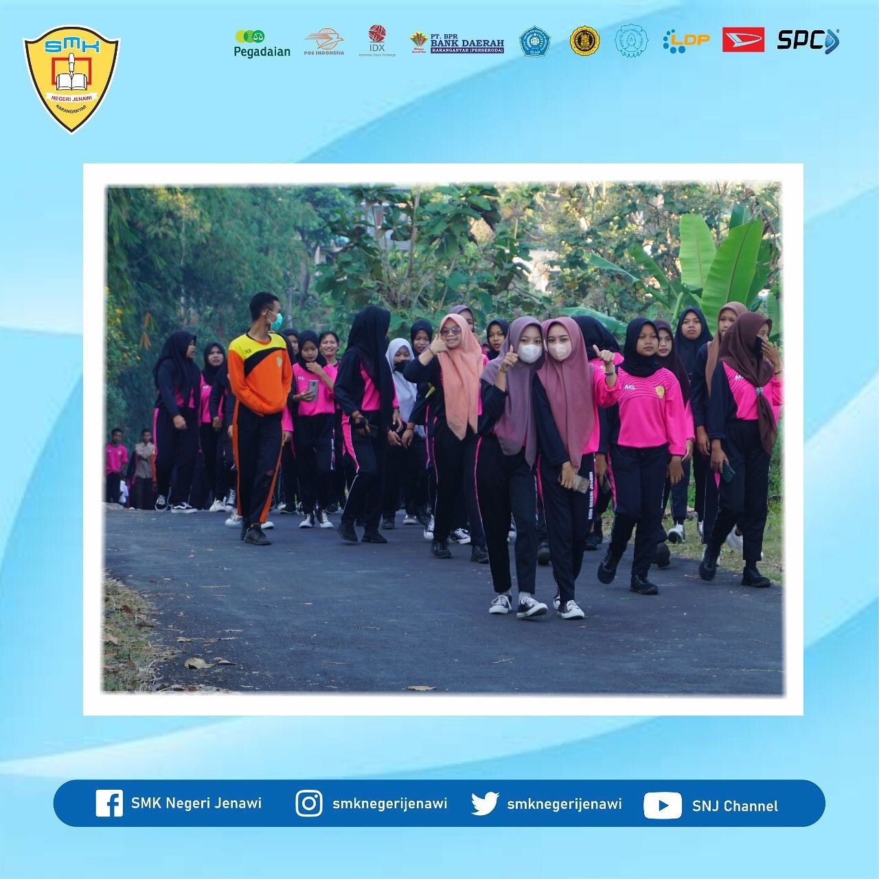 Budayakan Hidup Sehat SMKN Jenawi Adakan Jalan Sehat Di Lingkungan Sekitar Sekolah